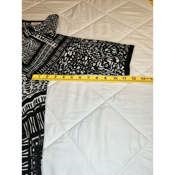 Chicos Lightweight Sweater Cardigan Sz 3 Black And White Animal Print - Picture 6 of 8